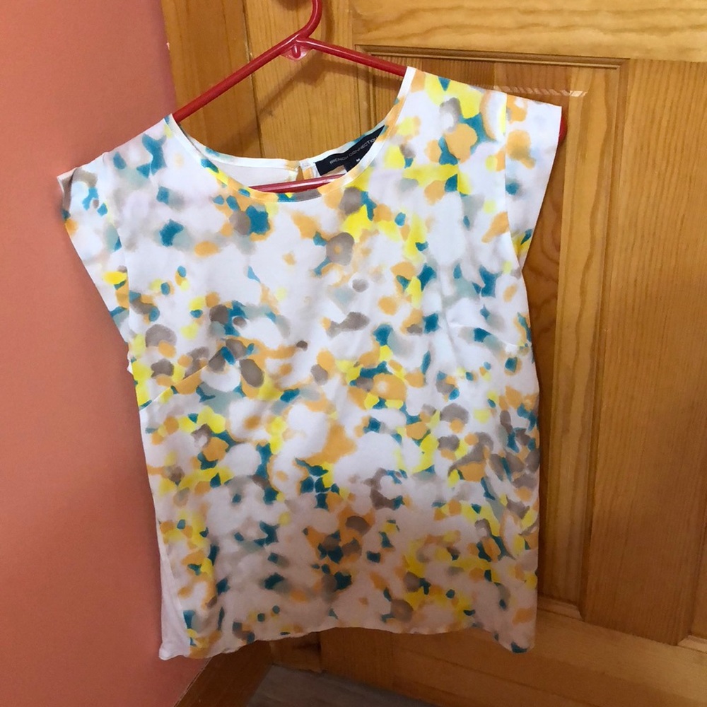 Cap Sleeve Pattern Top with Button Back